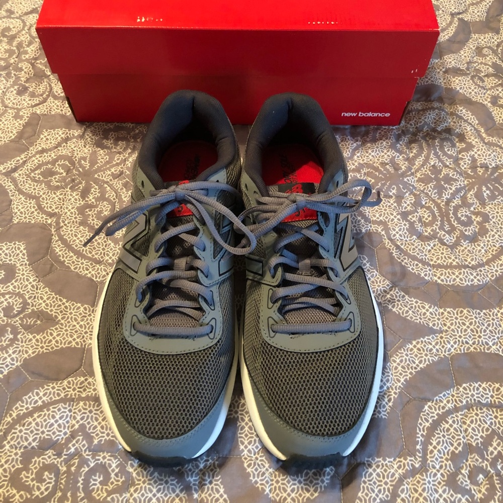 New men’s New Balance athletic shoes!!